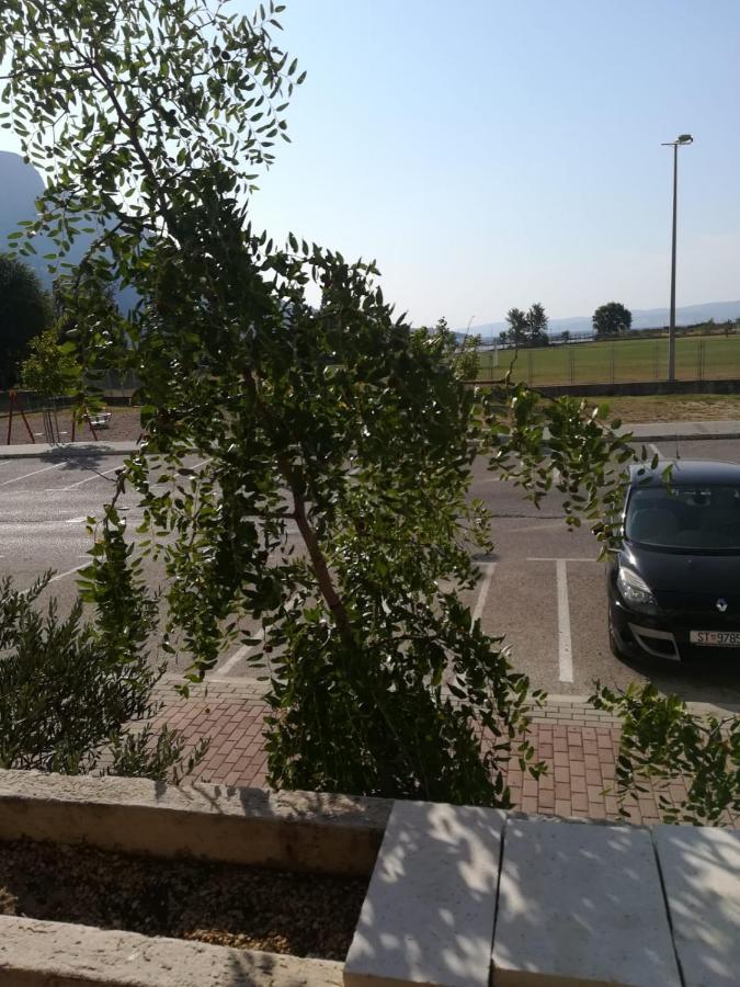 Apartman Stanic Omis Exterior photo